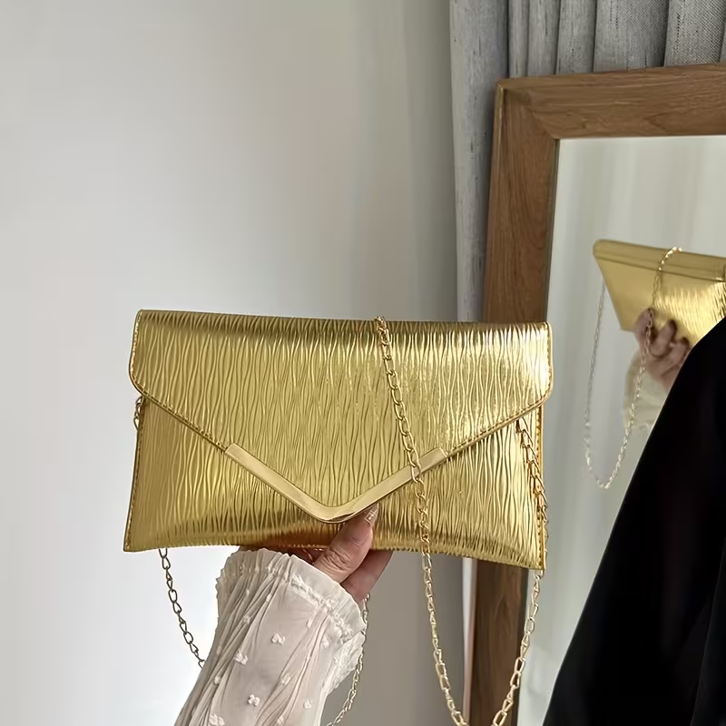 Elegant Women's Metallic Gold Envelope Clutch Bag – 3-in-1 Evening Crossbody and Shoulder Purse with V-Shaped Hardware Detachable Chain Strap Pleated Ribbed Texture and Magnetic Closure for Weddings Parties and Formal Events